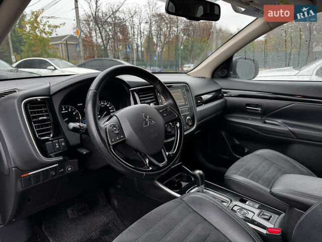 Білий Міцубісі Аутлендер, об'ємом двигуна 2.4 л та пробігом 147 тис. км за 20840 $, фото 14 на Automoto.ua