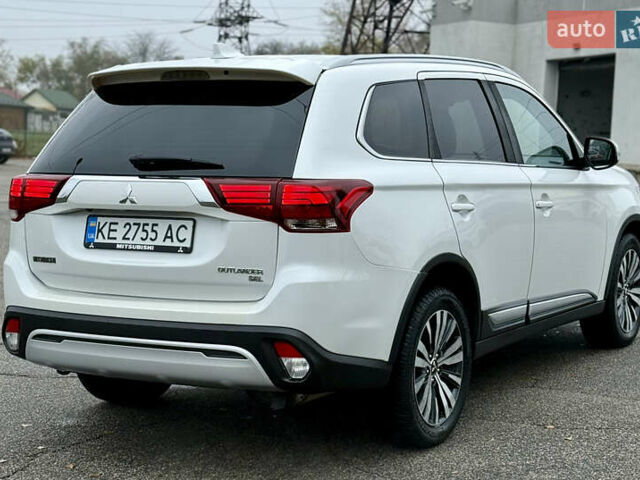Білий Міцубісі Аутлендер, об'ємом двигуна 2.4 л та пробігом 190 тис. км за 14500 $, фото 10 на Automoto.ua