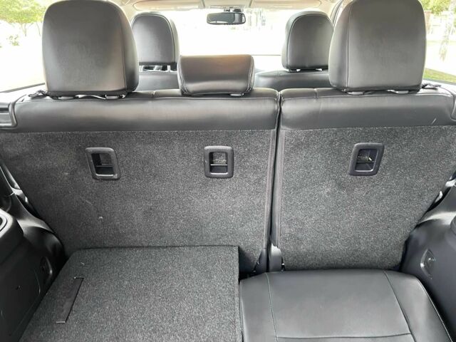 Белый Мицубиси Аутлендер, объемом двигателя 3 л и пробегом 46 тыс. км за 10900 $, фото 14 на Automoto.ua