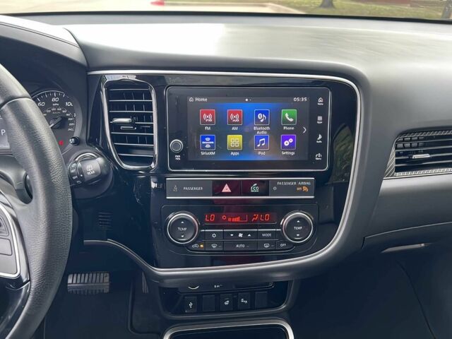 Белый Мицубиси Аутлендер, объемом двигателя 3 л и пробегом 39 тыс. км за 6700 $, фото 10 на Automoto.ua