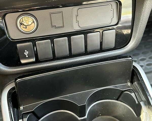 Белый Мицубиси Аутлендер, объемом двигателя 2 л и пробегом 19 тыс. км за 18500 $, фото 53 на Automoto.ua