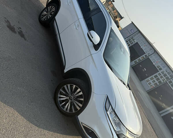 Білий Міцубісі Аутлендер, об'ємом двигуна 2.36 л та пробігом 84 тис. км за 19999 $, фото 13 на Automoto.ua