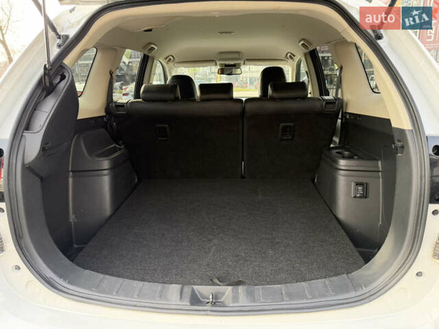 Білий Міцубісі Аутлендер, об'ємом двигуна 2 л та пробігом 52 тис. км за 21500 $, фото 58 на Automoto.ua