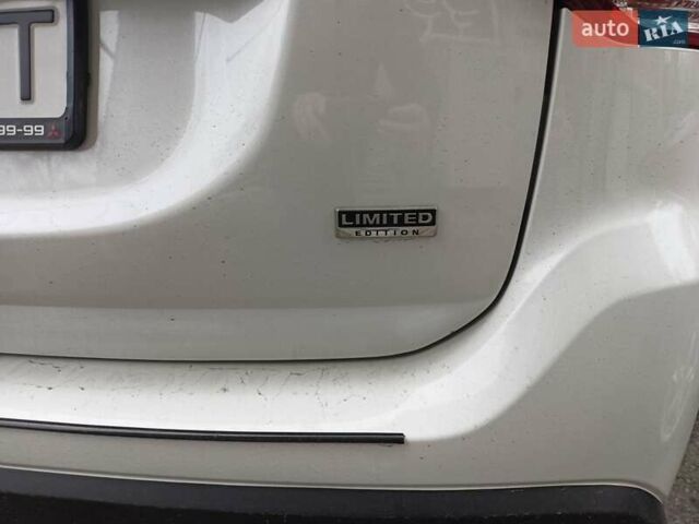 Білий Міцубісі Аутлендер, об'ємом двигуна 2.36 л та пробігом 170 тис. км за 18200 $, фото 18 на Automoto.ua