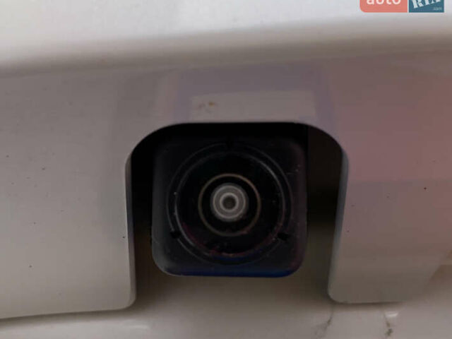 Белый Мицубиси Аутлендер, объемом двигателя 2.36 л и пробегом 39 тыс. км за 18350 $, фото 26 на Automoto.ua