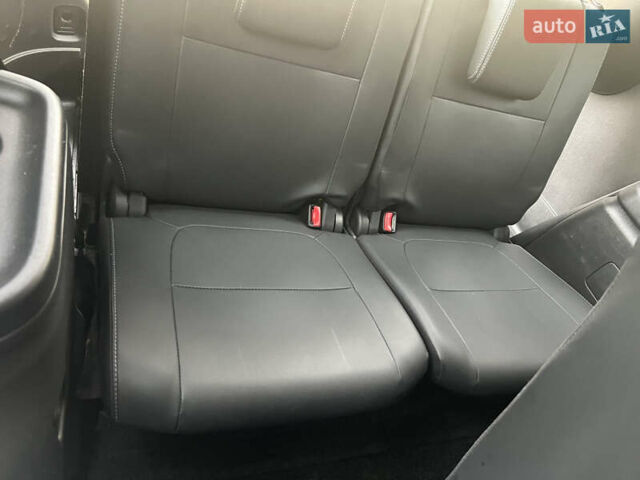 Белый Мицубиси Аутлендер, объемом двигателя 2.36 л и пробегом 59 тыс. км за 25000 $, фото 40 на Automoto.ua