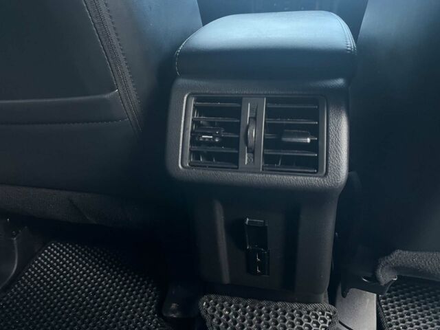 Белый Мицубиси Аутлендер, объемом двигателя 2.4 л и пробегом 120 тыс. км за 18990 $, фото 25 на Automoto.ua