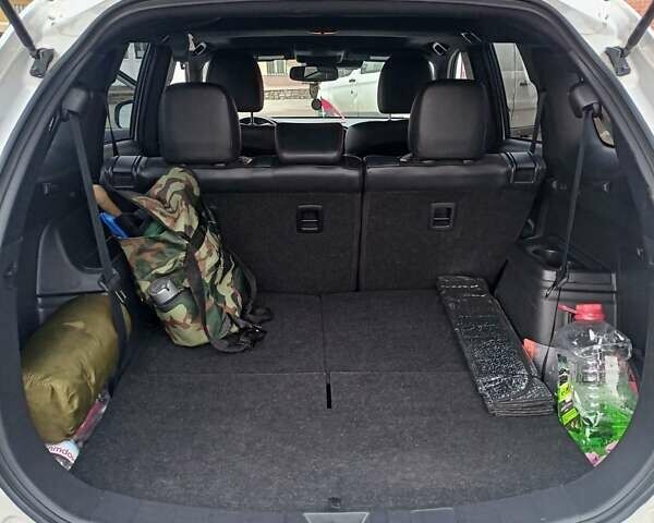 Білий Міцубісі Аутлендер, об'ємом двигуна 2.36 л та пробігом 170 тис. км за 18200 $, фото 16 на Automoto.ua