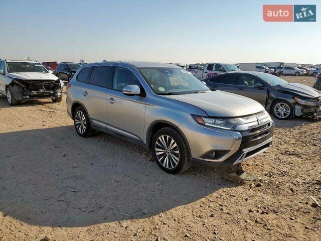 Білий Міцубісі Аутлендер, об'ємом двигуна 2.4 л та пробігом 133 тис. км за 3300 $, фото 3 на Automoto.ua