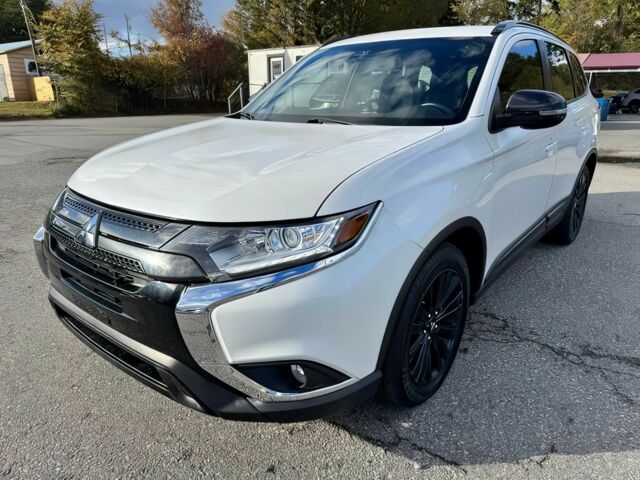 Білий Міцубісі Аутлендер, об'ємом двигуна 2.4 л та пробігом 32 тис. км за 8800 $, фото 2 на Automoto.ua