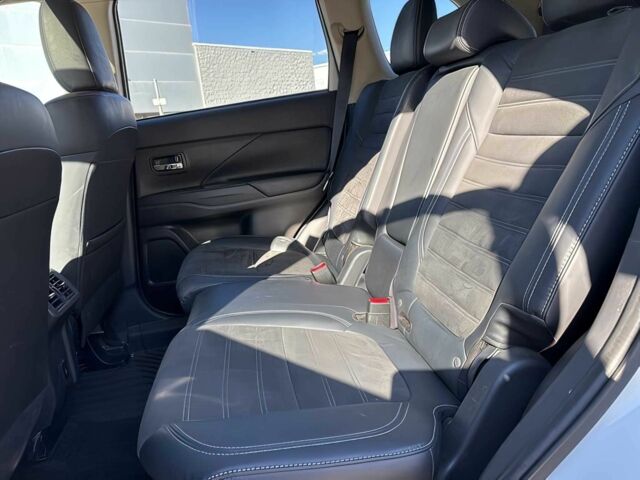 Белый Мицубиси Аутлендер, объемом двигателя 2.4 л и пробегом 44 тыс. км за 5800 $, фото 12 на Automoto.ua