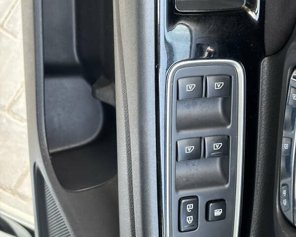 Белый Мицубиси Аутлендер, объемом двигателя 2.36 л и пробегом 189 тыс. км за 25500 $, фото 12 на Automoto.ua