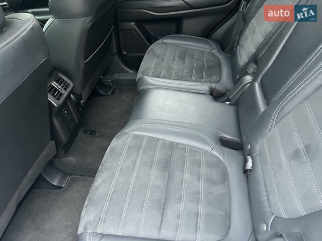 Белый Мицубиси Аутлендер, объемом двигателя 2.36 л и пробегом 59 тыс. км за 25000 $, фото 30 на Automoto.ua