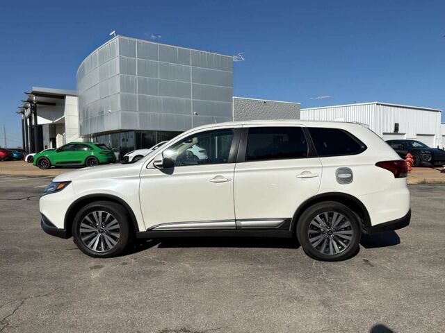 Белый Мицубиси Аутлендер, объемом двигателя 2.4 л и пробегом 44 тыс. км за 5800 $, фото 3 на Automoto.ua