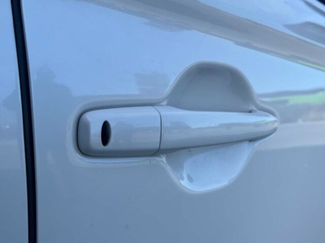 Белый Мицубиси Аутлендер, объемом двигателя 2.4 л и пробегом 120 тыс. км за 18990 $, фото 27 на Automoto.ua