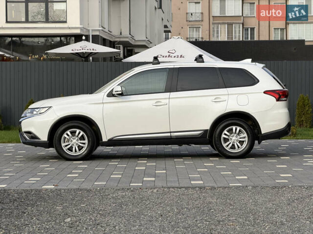 Білий Міцубісі Аутлендер, об'ємом двигуна 2 л та пробігом 52 тис. км за 21500 $, фото 3 на Automoto.ua