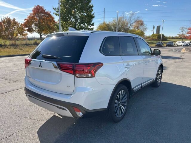 Белый Мицубиси Аутлендер, объемом двигателя 2.4 л и пробегом 44 тыс. км за 5800 $, фото 4 на Automoto.ua