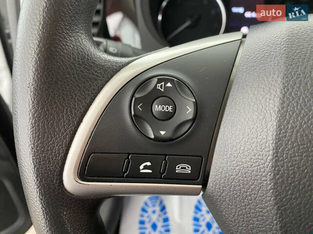 Белый Мицубиси Аутлендер, объемом двигателя 2.36 л и пробегом 39 тыс. км за 18350 $, фото 16 на Automoto.ua