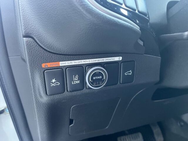 Белый Мицубиси Аутлендер, объемом двигателя 2.4 л и пробегом 120 тыс. км за 18990 $, фото 13 на Automoto.ua