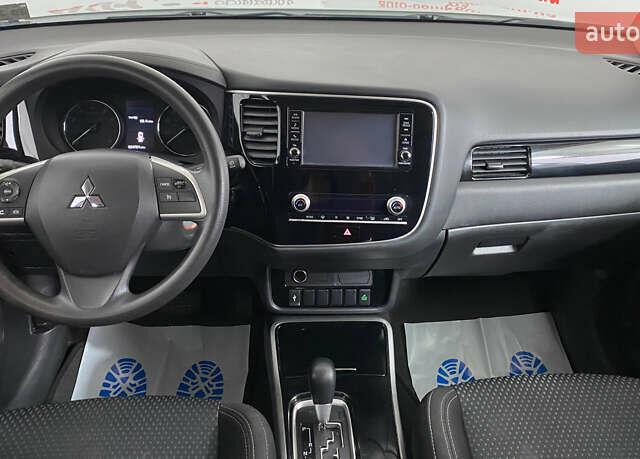 Белый Мицубиси Аутлендер, объемом двигателя 2.36 л и пробегом 39 тыс. км за 18350 $, фото 21 на Automoto.ua