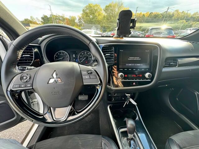 Білий Міцубісі Аутлендер, об'ємом двигуна 2.4 л та пробігом 32 тис. км за 8800 $, фото 9 на Automoto.ua