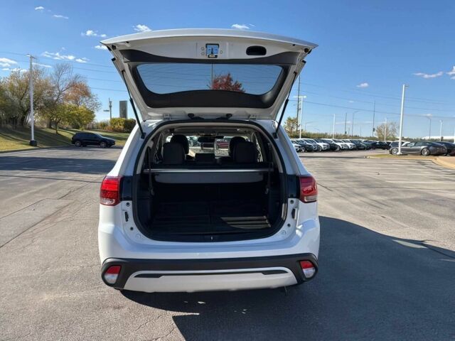 Белый Мицубиси Аутлендер, объемом двигателя 2.4 л и пробегом 44 тыс. км за 5800 $, фото 14 на Automoto.ua