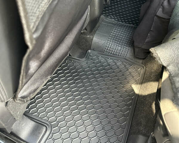 Білий Міцубісі Аутлендер, об'ємом двигуна 3 л та пробігом 42 тис. км за 22000 $, фото 18 на Automoto.ua