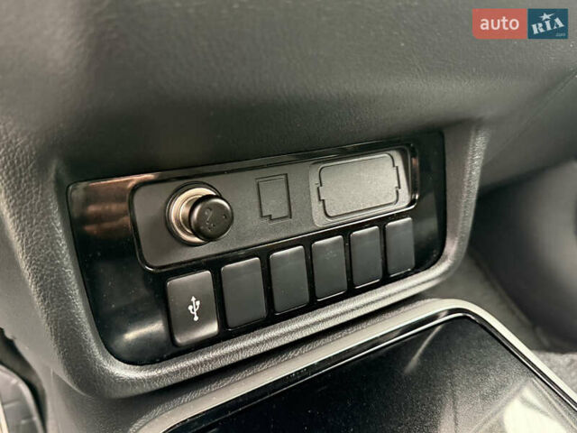 Білий Міцубісі Аутлендер, об'ємом двигуна 2 л та пробігом 63 тис. км за 20800 $, фото 24 на Automoto.ua