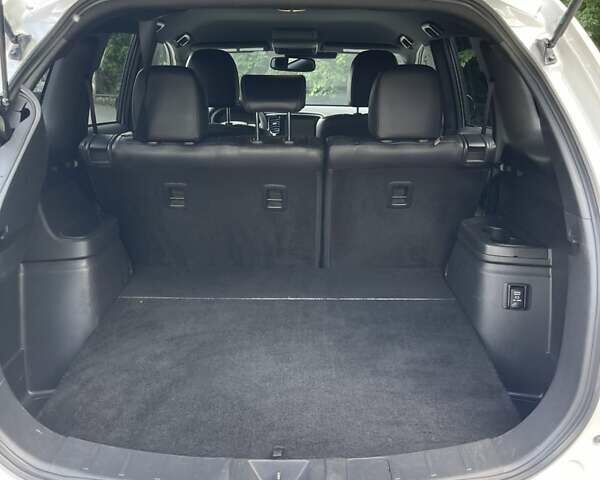 Белый Мицубиси Аутлендер, объемом двигателя 2.36 л и пробегом 94 тыс. км за 26200 $, фото 15 на Automoto.ua