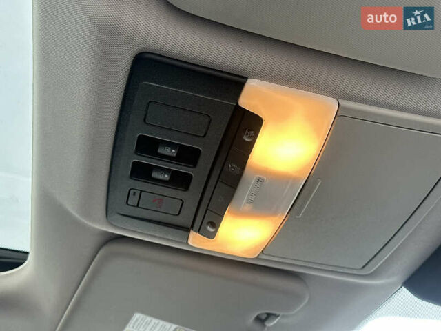 Білий Міцубісі Аутлендер, об'ємом двигуна 2.5 л та пробігом 62 тис. км за 28300 $, фото 60 на Automoto.ua