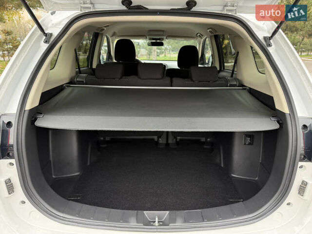 Білий Міцубісі Аутлендер, об'ємом двигуна 2 л та пробігом 63 тис. км за 20800 $, фото 33 на Automoto.ua