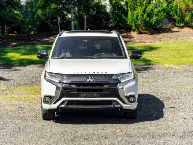 Білий Міцубісі Аутлендер, об'ємом двигуна 2.4 л та пробігом 28 тис. км за 12000 $, фото 1 на Automoto.ua