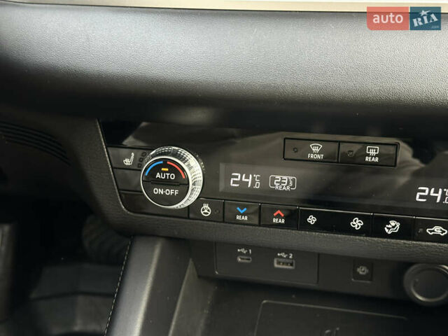 Білий Міцубісі Аутлендер, об'ємом двигуна 2.5 л та пробігом 62 тис. км за 28300 $, фото 14 на Automoto.ua