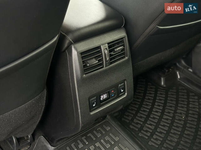 Білий Міцубісі Аутлендер, об'ємом двигуна 2.5 л та пробігом 62 тис. км за 28300 $, фото 26 на Automoto.ua