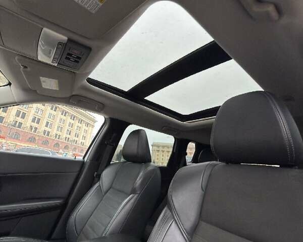 Белый Мицубиси Аутлендер, объемом двигателя 2.49 л и пробегом 913 тыс. км за 26000 $, фото 3 на Automoto.ua