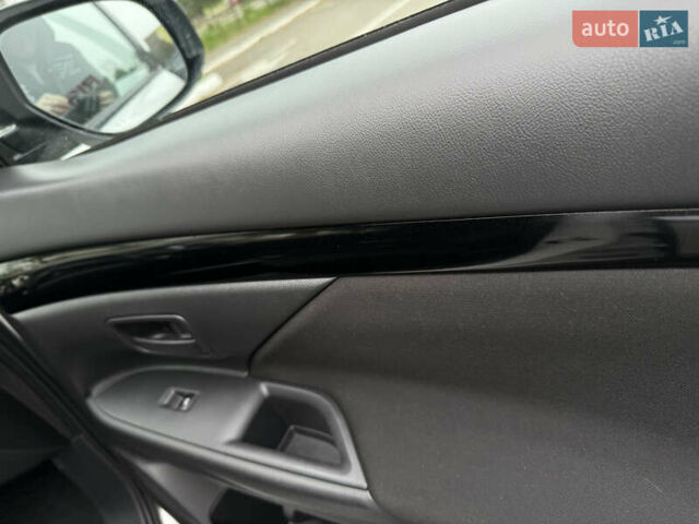 Білий Міцубісі Аутлендер, об'ємом двигуна 2 л та пробігом 63 тис. км за 20800 $, фото 40 на Automoto.ua