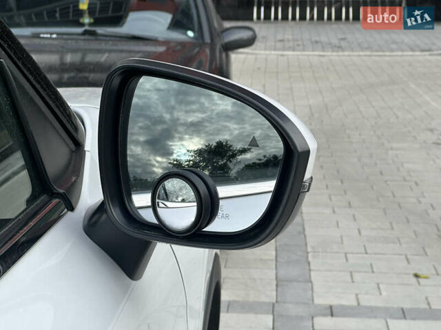 Білий Міцубісі Аутлендер, об'ємом двигуна 2.5 л та пробігом 62 тис. км за 28300 $, фото 33 на Automoto.ua