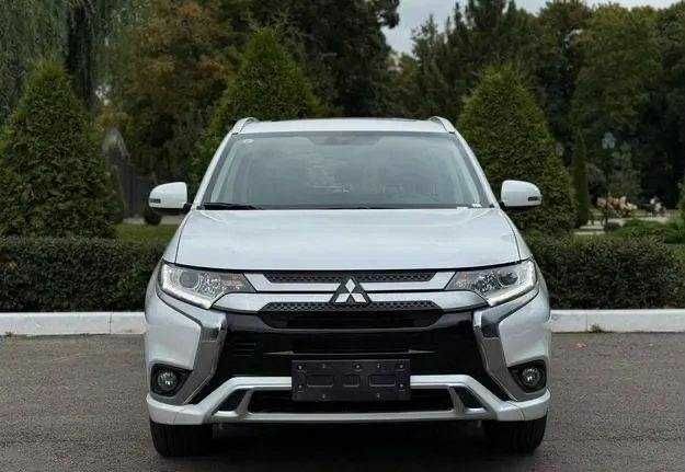 Міцубісі Аутлендер 2022 у Одесі на Automoto.ua Білий Міцубісі Аутлендер, об'ємом двигуна 0 л та пробігом 21 тис. км за 22000 $, фото 1 на Automoto.ua