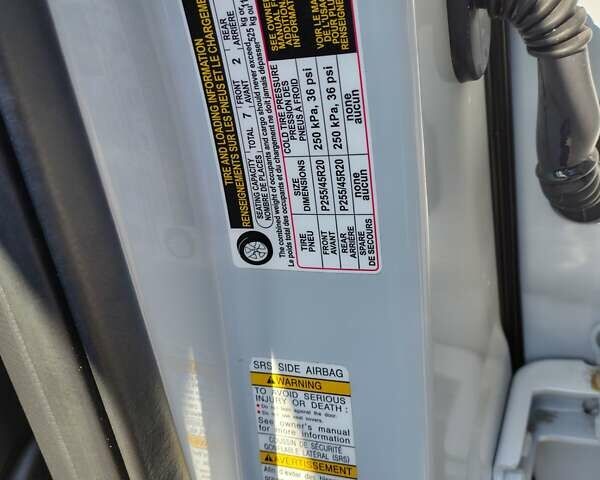 Белый Мицубиси Аутлендер, объемом двигателя 2.36 л и пробегом 43 тыс. км за 34300 $, фото 29 на Automoto.ua