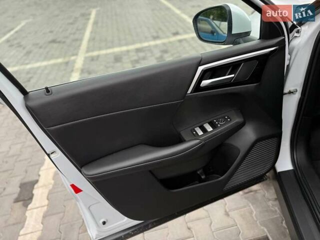 Белый Мицубиси Аутлендер, объемом двигателя 2.49 л и пробегом 70 тыс. км за 24900 $, фото 20 на Automoto.ua