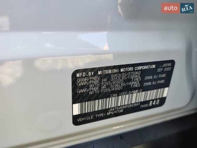 Белый Мицубиси Аутлендер, объемом двигателя 2.36 л и пробегом 43 тыс. км за 34300 $, фото 32 на Automoto.ua