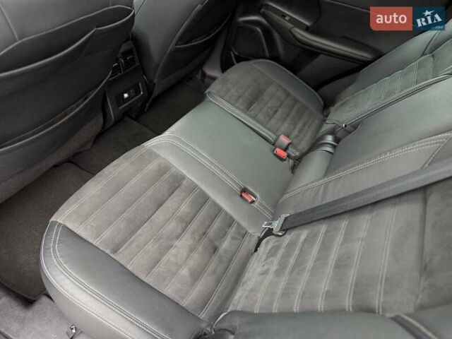 Белый Мицубиси Аутлендер, объемом двигателя 2.49 л и пробегом 70 тыс. км за 25500 $, фото 24 на Automoto.ua