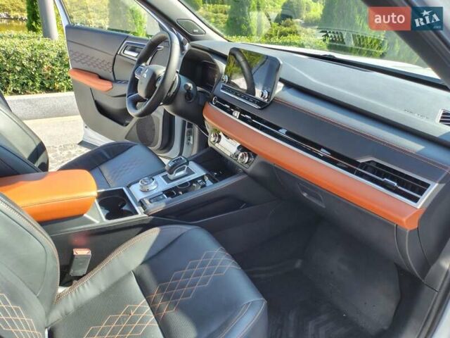 Белый Мицубиси Аутлендер, объемом двигателя 2.36 л и пробегом 43 тыс. км за 34300 $, фото 41 на Automoto.ua