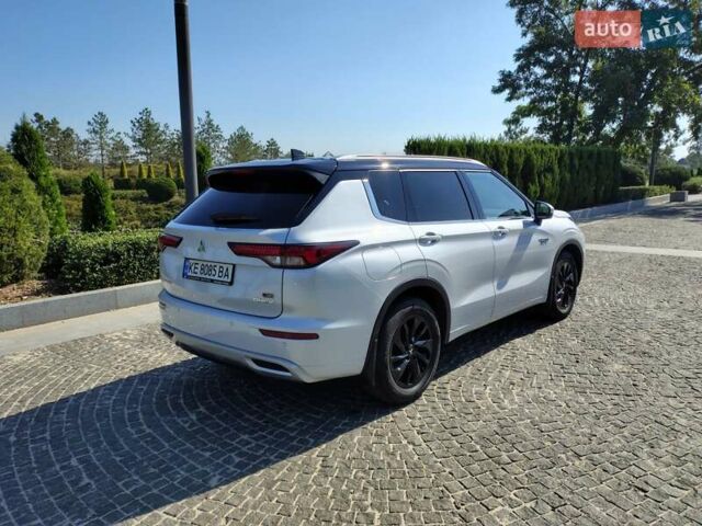 Белый Мицубиси Аутлендер, объемом двигателя 2.36 л и пробегом 43 тыс. км за 34300 $, фото 9 на Automoto.ua