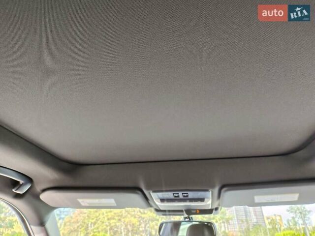 Белый Мицубиси Аутлендер, объемом двигателя 2.36 л и пробегом 43 тыс. км за 34300 $, фото 78 на Automoto.ua