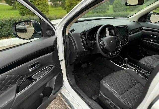 Міцубісі Аутлендер 2022 у Одесі на Automoto.ua Білий Міцубісі Аутлендер, об'ємом двигуна 0 л та пробігом 21 тис. км за 22000 $, фото 20 на Automoto.ua