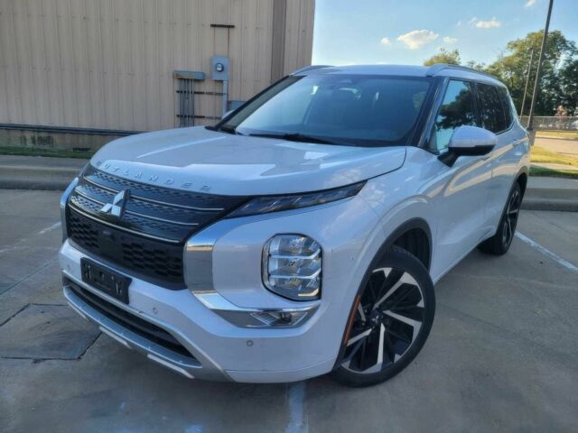 Белый Мицубиси Аутлендер, объемом двигателя 2.5 л и пробегом 10 тыс. км за 9400 $, фото 2 на Automoto.ua