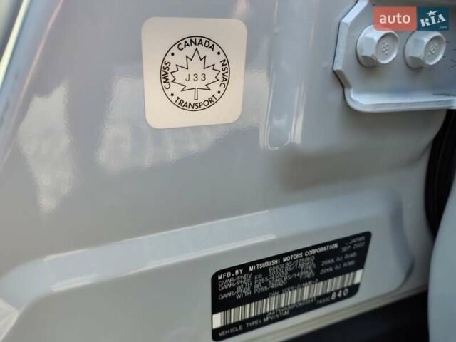 Белый Мицубиси Аутлендер, объемом двигателя 2.36 л и пробегом 43 тыс. км за 34300 $, фото 31 на Automoto.ua