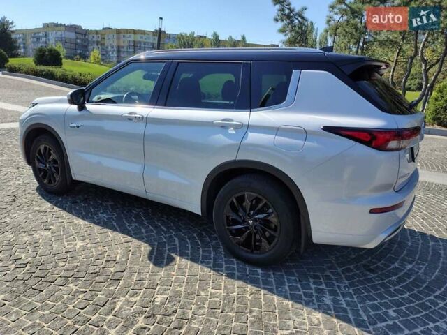 Белый Мицубиси Аутлендер, объемом двигателя 2.36 л и пробегом 43 тыс. км за 34300 $, фото 13 на Automoto.ua