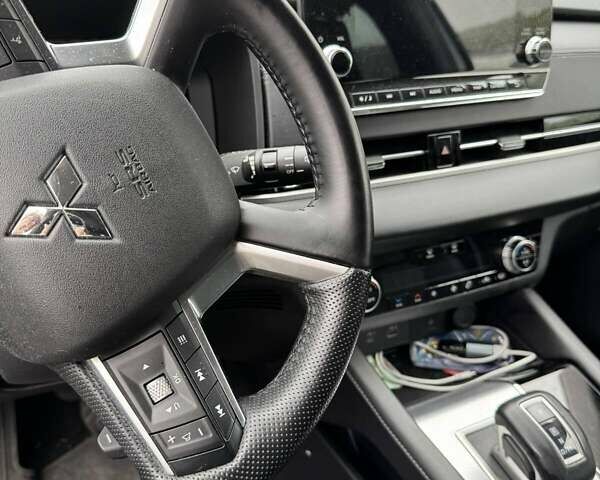 Білий Міцубісі Аутлендер, об'ємом двигуна 2.49 л та пробігом 22 тис. км за 26500 $, фото 5 на Automoto.ua